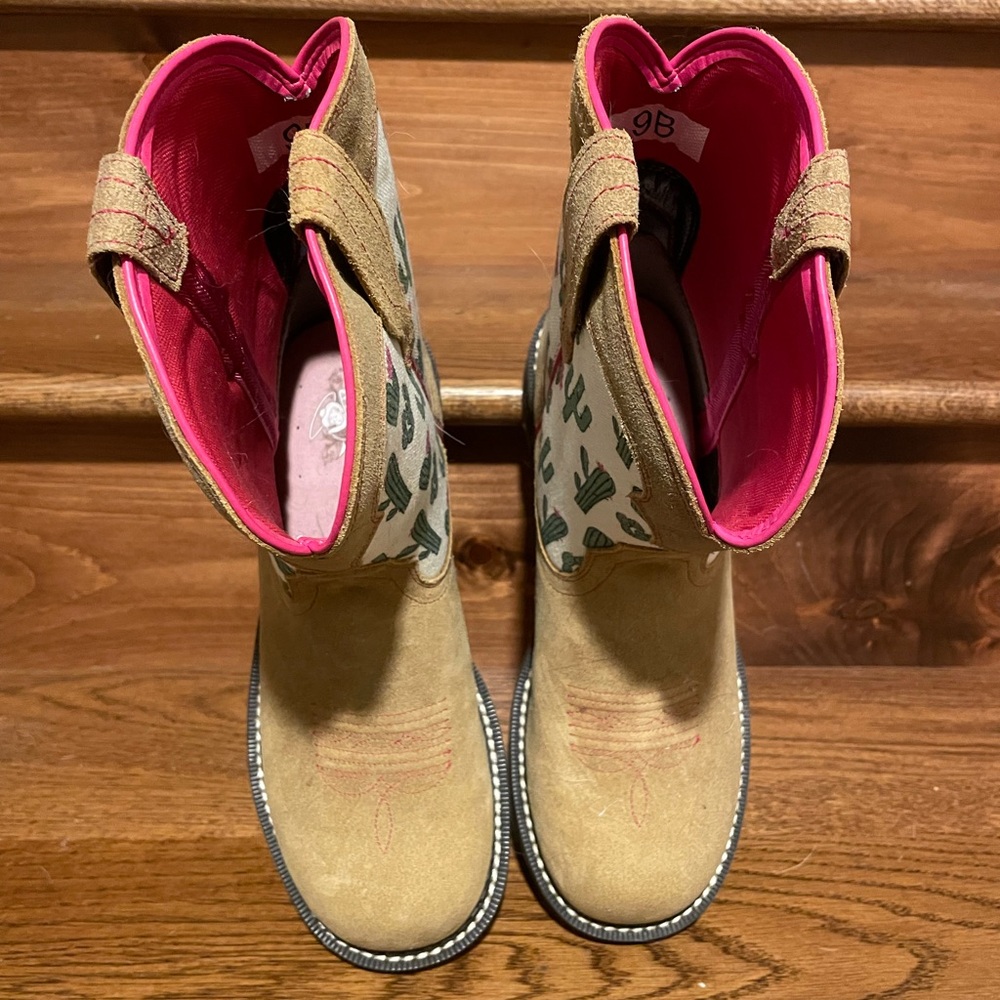 Ariat Tan and Pink Cactus Fatbaby Western Boots NWOT - Picture 3 of 5